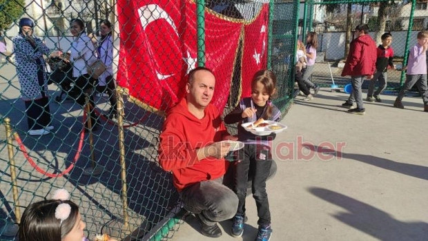 İnönü İlkokulunda Filistin kermesi
