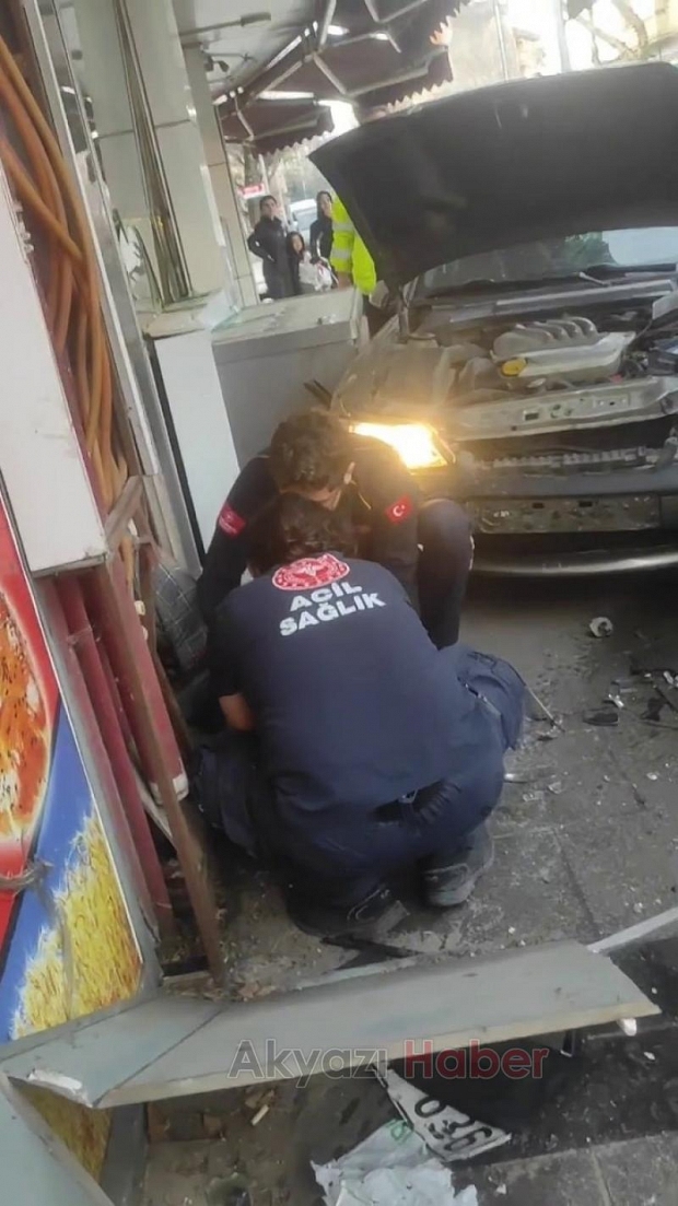 Duvarla araç arasında sıkışıp hayatını kaybetti