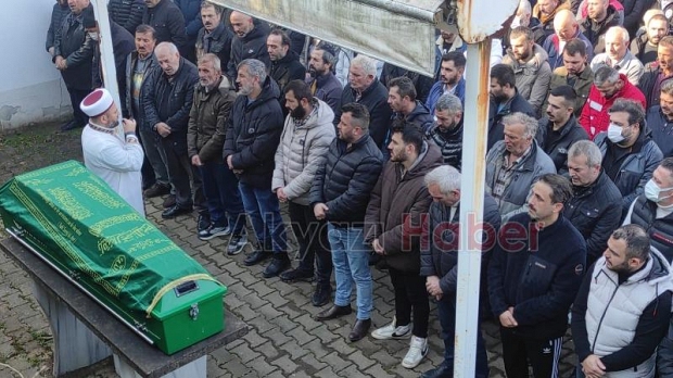 Emekli polis memuru İsmail Çiçek toprağa verildi