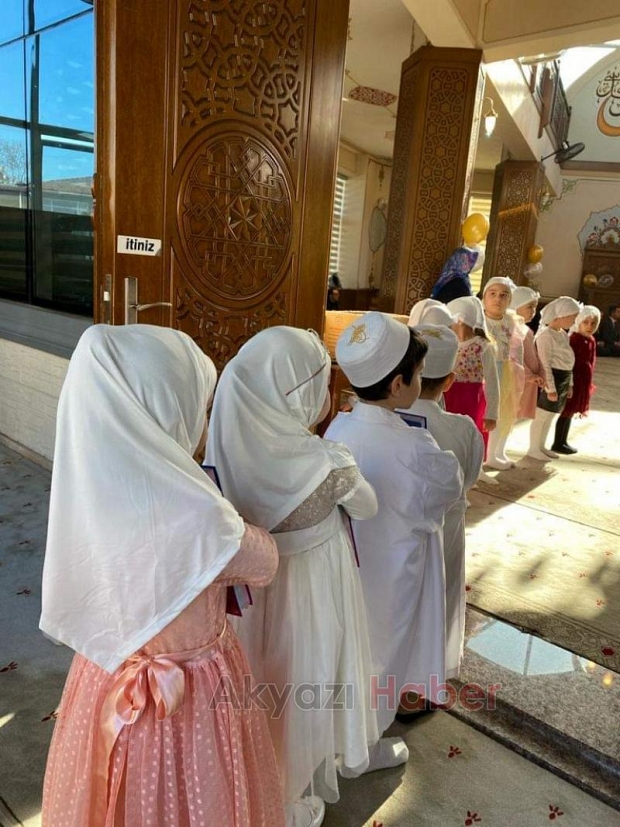 Kur'an-ı Kerim Okumaya Geçiş Merasimi