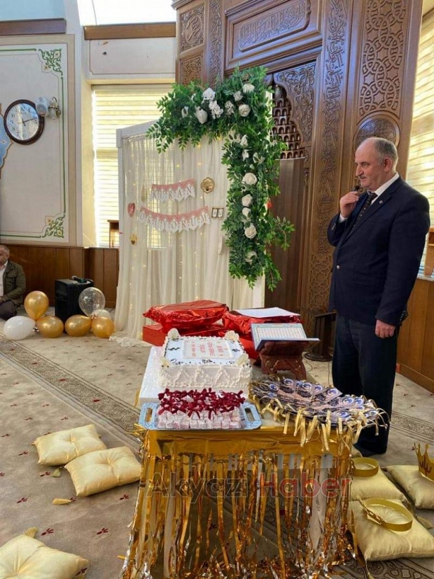 Kur'an-ı Kerim Okumaya Geçiş Merasimi