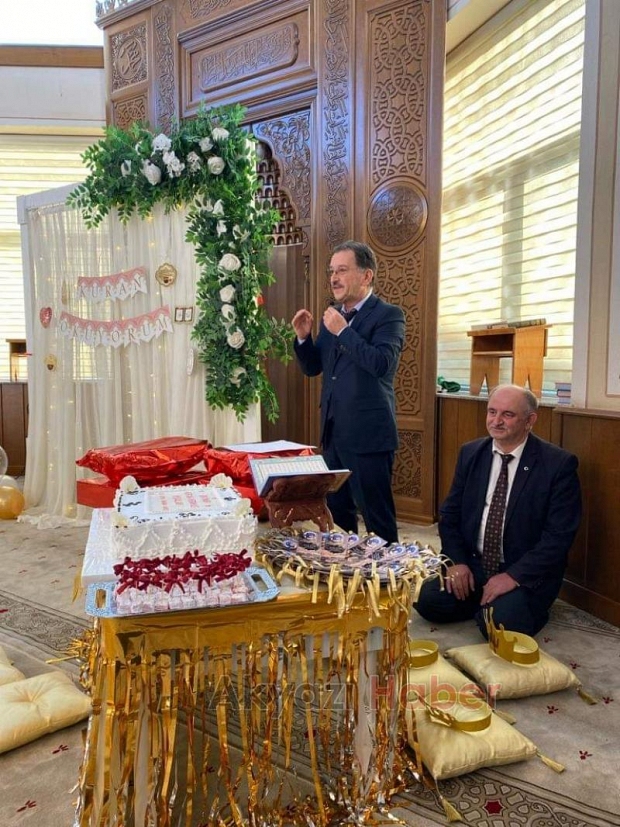 Kur'an-ı Kerim Okumaya Geçiş Merasimi