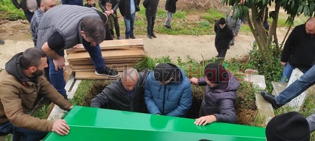 Emine Meral Defnedildi