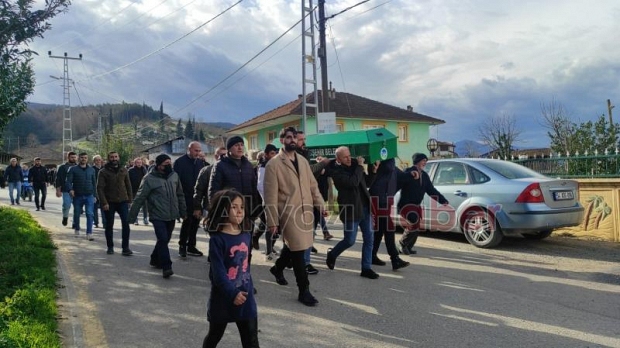Emine Meral Defnedildi