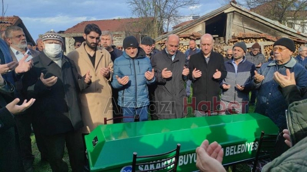 Emine Meral Defnedildi