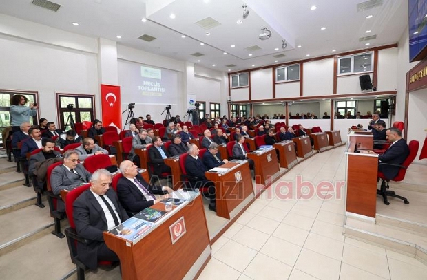 Başkan Ekrem Yüce meclisten seslendi