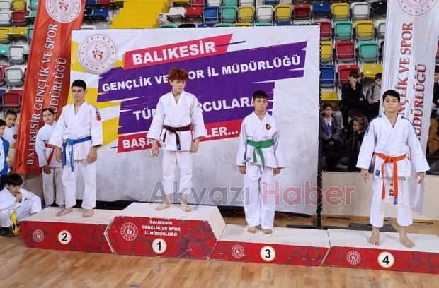 Balıkesirden 6 madalya ile döndüler