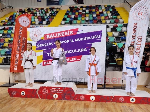 Balıkesirden 6 madalya ile döndüler