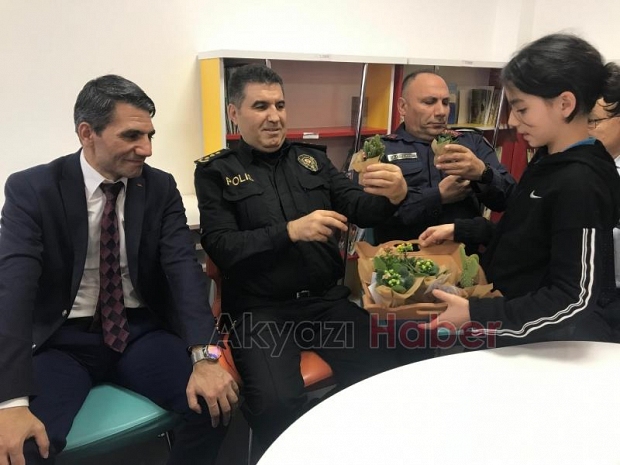 Akyazı Protokolü öğrencilere mesleklerini anlattı