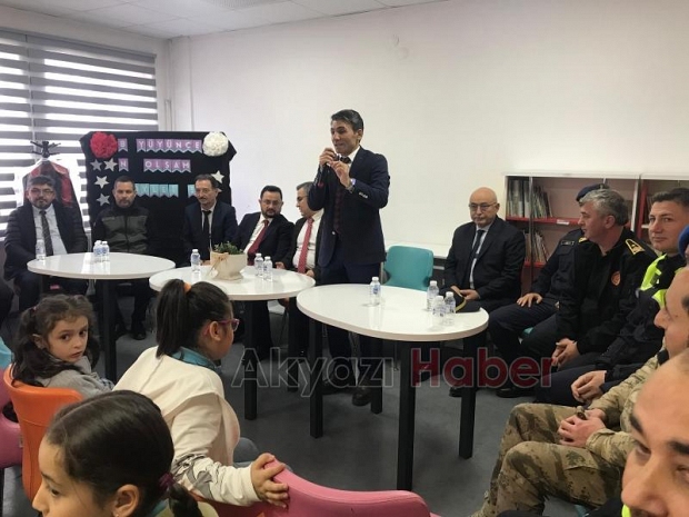 Akyazı Protokolü öğrencilere mesleklerini anlattı