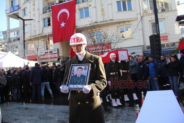 Pençe Kilit şehitlerini binler uğurladı