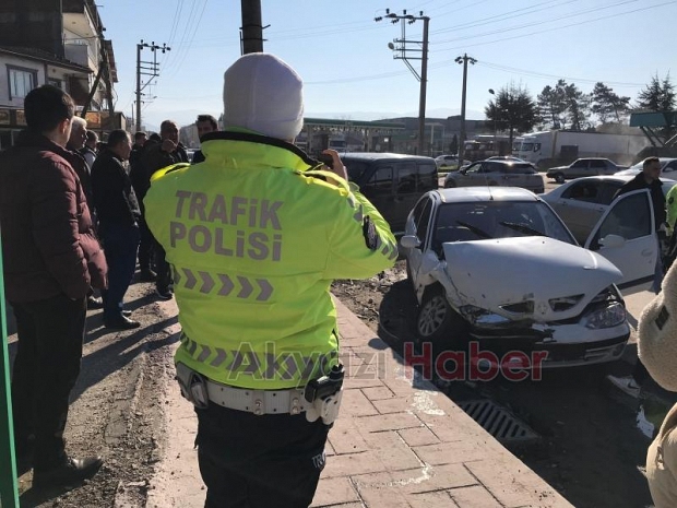 Ada Caddesinde korkutan kaza