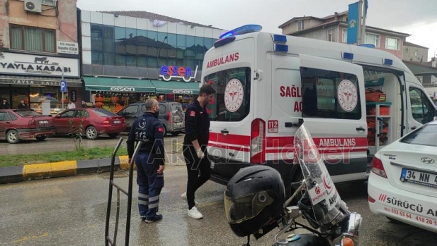 Yaşlı adam ambulansla hastaneye kaldırıldı