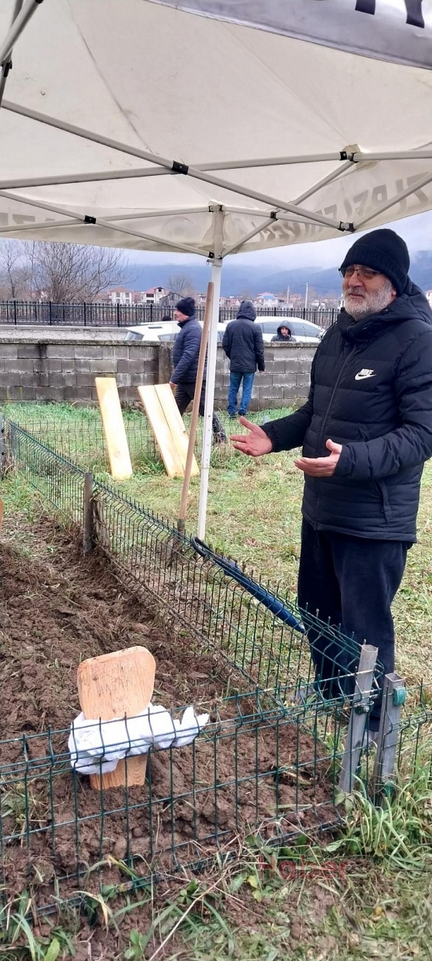 Hasan Bahadır Defnedildi