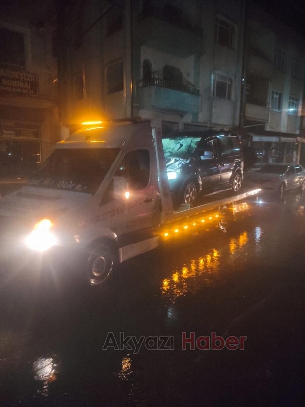 D-100 de aracın çarptığı kadın hayatını kaybetti