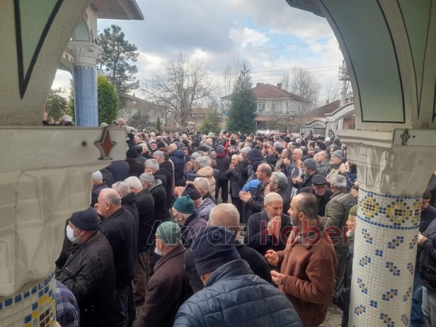Sabahattin Peker Defnedildi