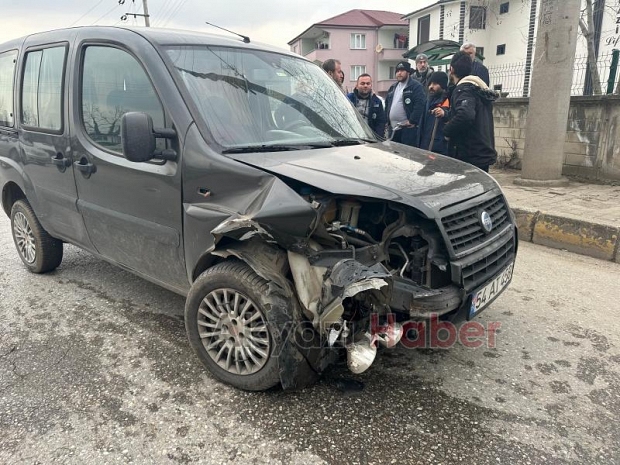 Şehit Furkan Çelik Caddesi’nde kaza 3 yaralı 