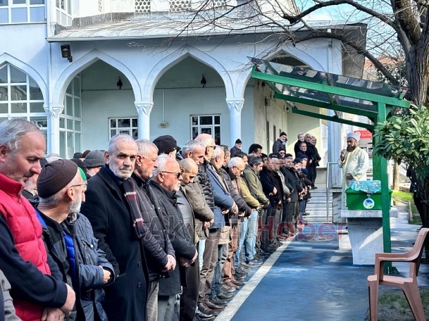 Mürvet Akar defnedildi
