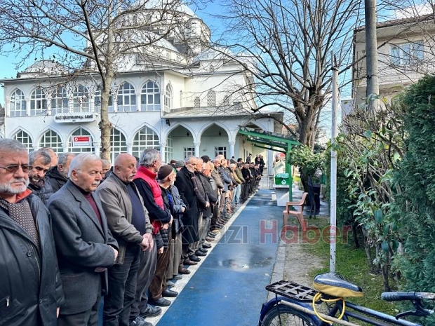 Mürvet Akar defnedildi