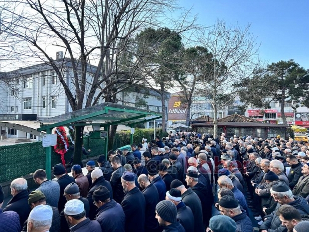 Mürvet Akar defnedildi