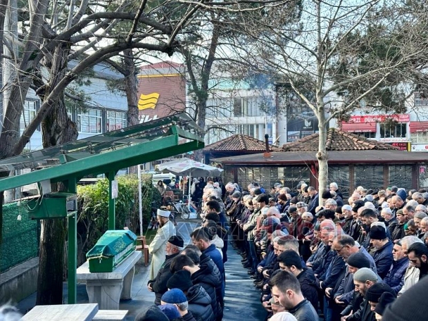 Mürvet Akar defnedildi