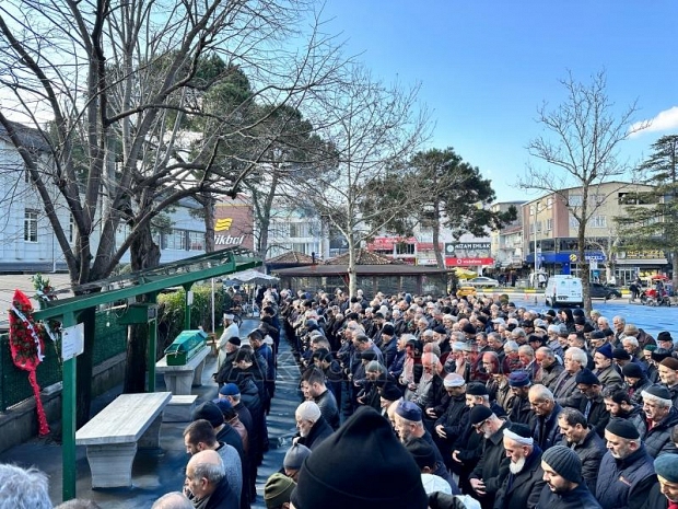 Mürvet Akar defnedildi