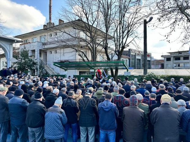 Mürvet Akar defnedildi