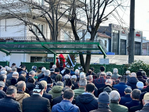 Mürvet Akar defnedildi