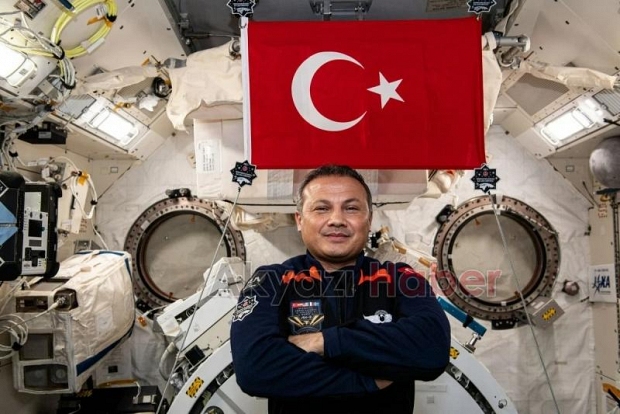 Alper Gezeravcı'nın Dünya'ya dönüş saat belli oldu