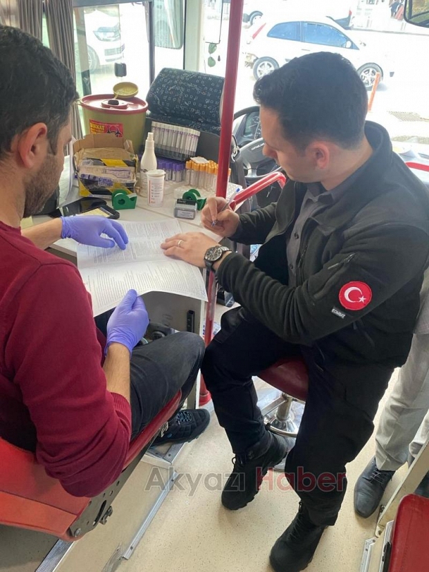 Başsavcı Hüseyin Aşık Kızılay'a 36. kan bağışını yaptı