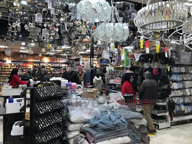 Sevgililer Gününde Binlerce Çeşit Ürün Çarşı Pazar'da