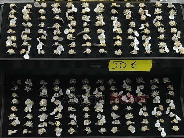 Sevgililer Gününde Binlerce Çeşit Ürün Çarşı Pazar'da