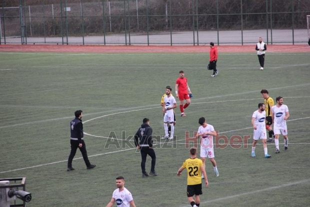 Lider As Akyazıspor Evinde Taraklıspor a şans tanımadı 