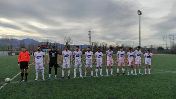 Lider As Akyazıspor Evinde Taraklıspor a şans tanımadı 