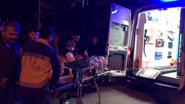 Pazarköy Caddesinde Korkutan Kaza 2 Yaralı