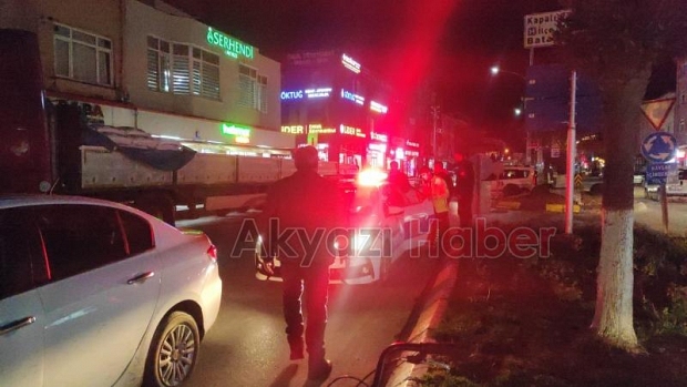 Ada Caddesi'nde 3 araç birbirine girdi 