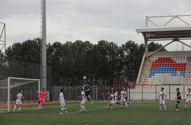 Akyazı Derbisinde kazanan taraf Alaağaçspor oldu