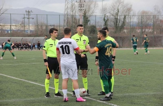 Akyazı Derbisinde kazanan taraf Alaağaçspor oldu