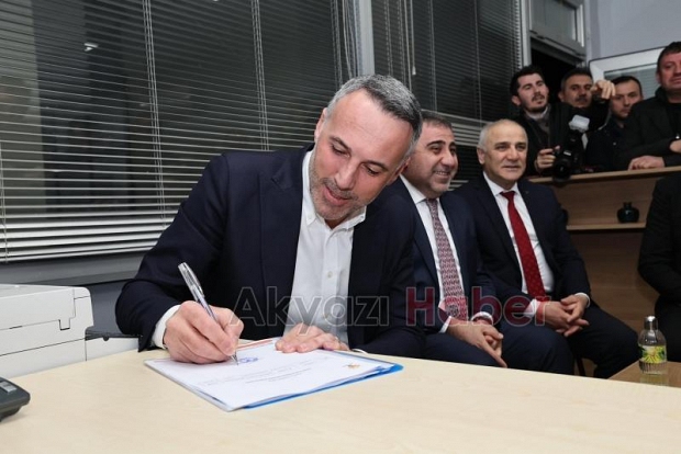 AK Parti Sakarya'da aday listeleri teslim edildi