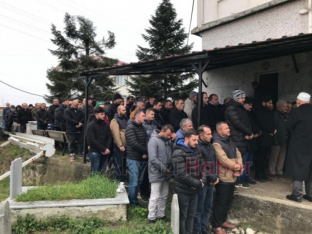 Akyazı'da cinayet kurbanı Bahattin Demir toprağa verildi