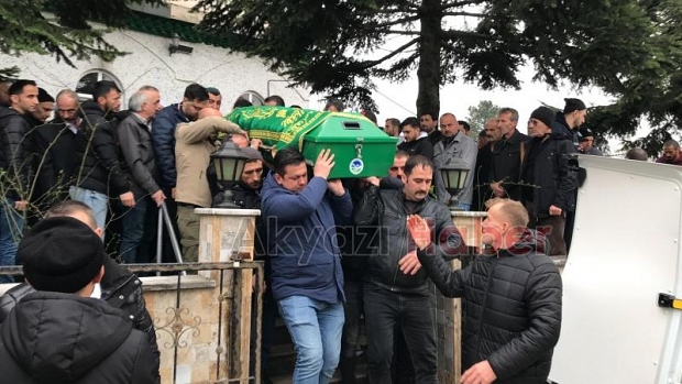 Akyazı'da cinayet kurbanı Bahattin Demir toprağa verildi