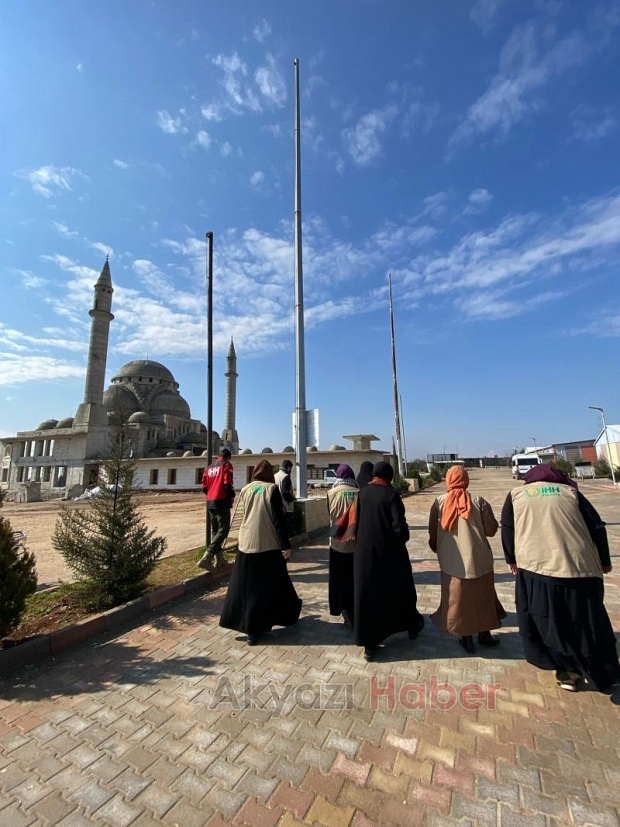 Suriye'nin İdlib ve Azez Bölgelerine Yardım Eli