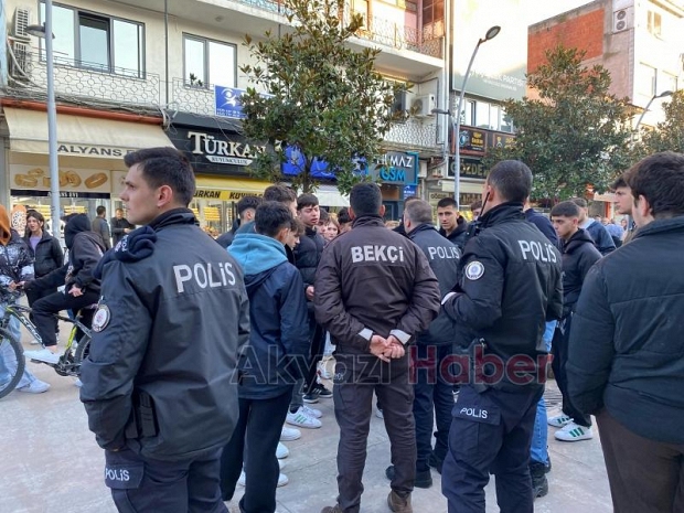 Çarşı İçerisinde Kavga Polis Müdahale etti.