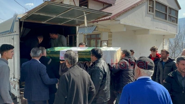 Akyazı'da eşi tarafından öldürülen Hatun'a acı veda