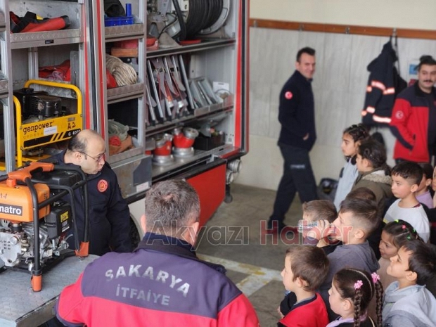 Karaçalılık İlköğretim Okulu  3. Sınıf Öğrencileri İtfaiye Ziyaretinde Bulundu