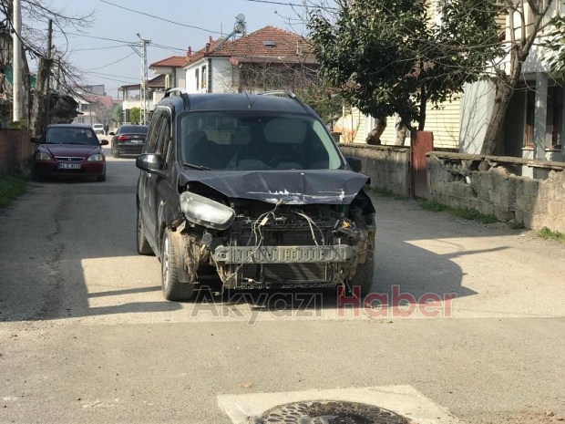 Yeni Mahalle'de Maddi Hasarlı Kaza 