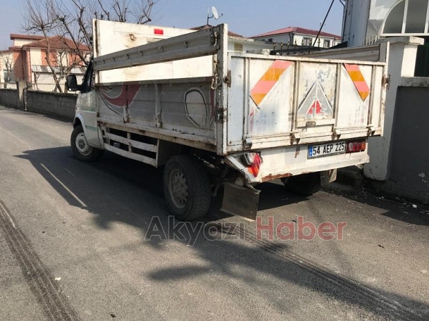 Yeni Mahalle'de Maddi Hasarlı Kaza 