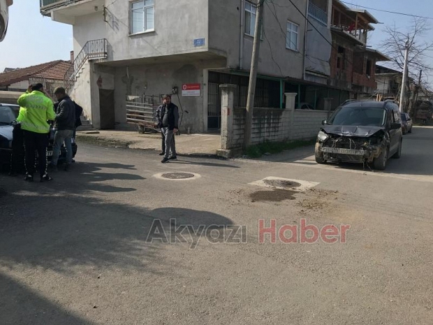 Yeni Mahalle'de Maddi Hasarlı Kaza 