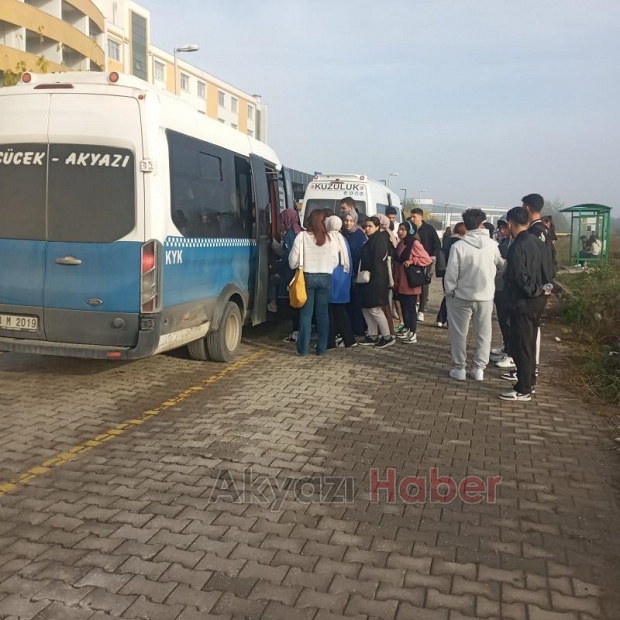 Akyazı KYK'da öğrencilerin toplu ulaşım çilesi