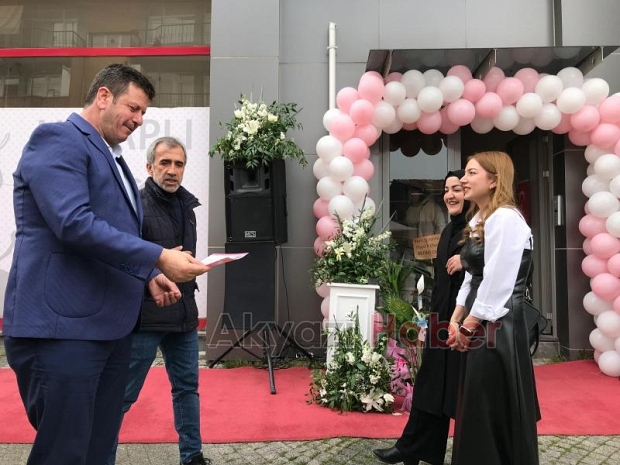Nur Tarakçı Güzellik Salonu Akyazı'da güzellik sektöründe hizmete başladı!
